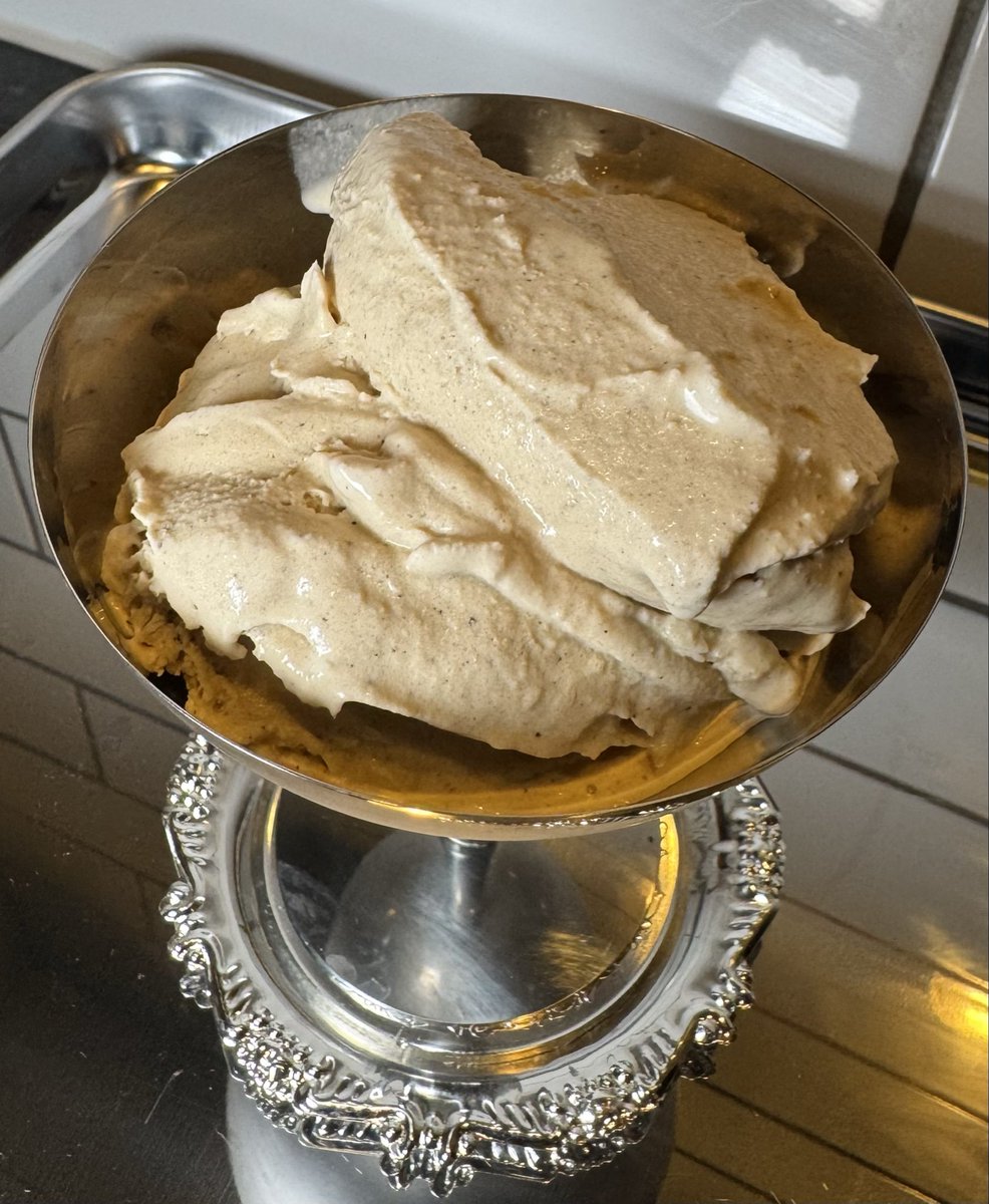 Sugarc0ating's tweet image. My new ice cream obsession: coffee honey ice cream made from Jersey milk and Colombian coffee.