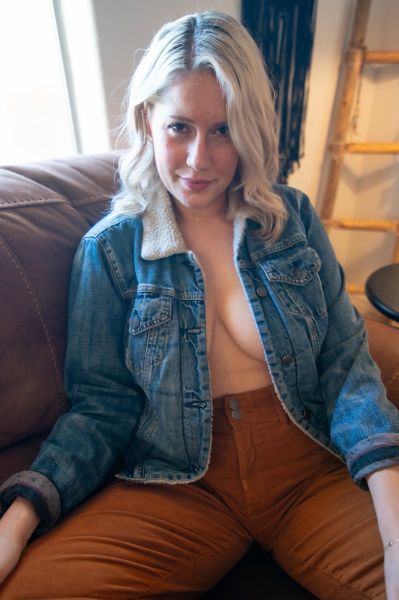 Alexxx Hart 🥇 Pegging Queen tweet media