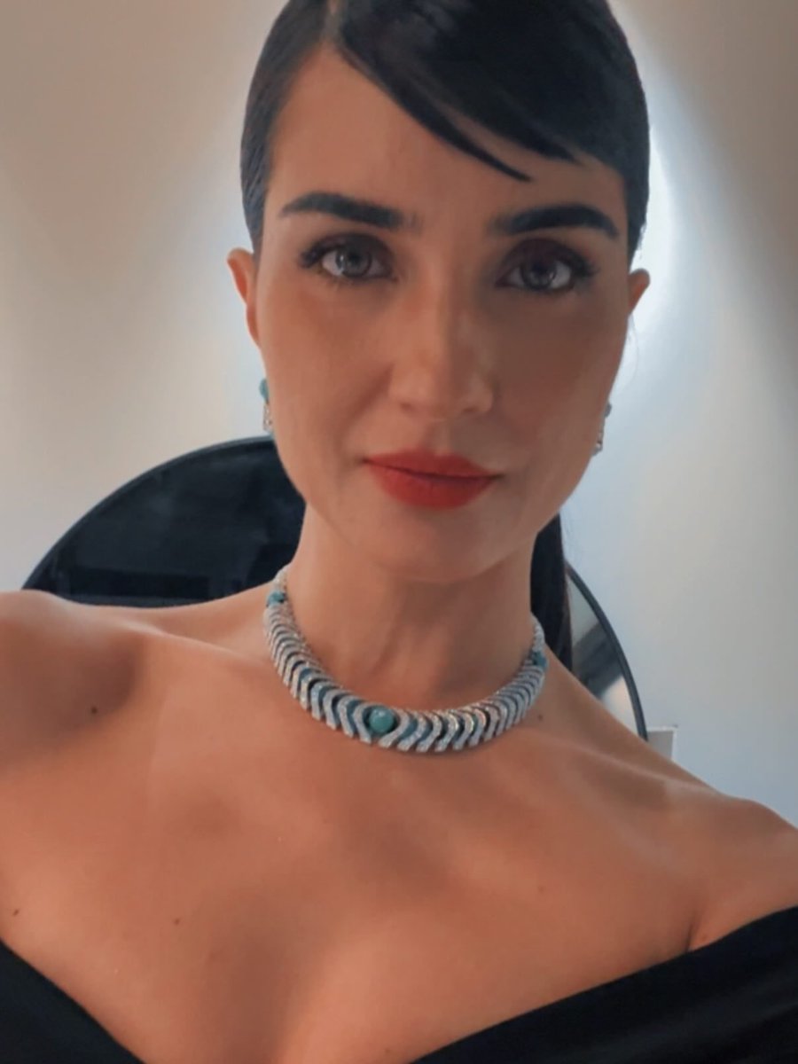Mi amoree 😍😍 que lindura ♥️
#TubaBüyüküstün #Cartier