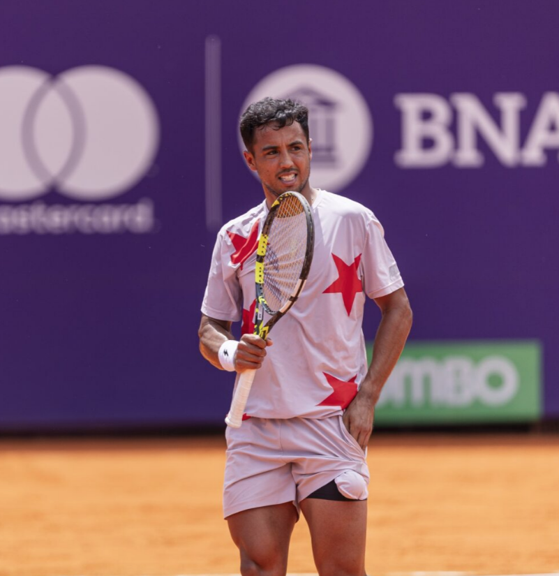 puppotenis's tweet photo. 1R @iebmasargopen
Hugo #Dellien (BOL, Q) a Damir #Dzumhur (BIH) 6-4 6-1. El boliviano será el rival de @FranCerundolo (1) en los octavos de final.
📷 #PrensaARGOpen https://t.co/EgEOSAnwm6