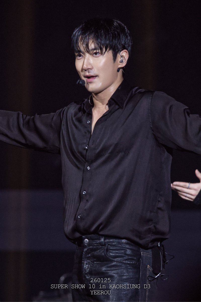 260125 SS10 in Kaohsiung D3

🐴마대표님(ㅋㅋ)생일 축하합니다✨🎊

항상 건강하고 행복하시길 바랍니다🙏
늘 응원하겠습니다~💙

#SHUPERSHOW10 #SUPERJUNIOR #슈퍼주니어 
#시원 #SIWON