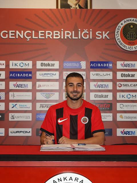 Mert Müldür sakatlık geçirirken, gol pozisyonunda olmasına rağmen oynamayan ve oyunu durduran Oğulcan’ı yürekten tebrik ediyoruz…