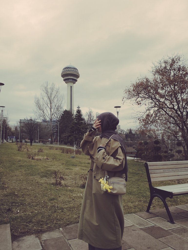 salihad012's tweet photo. Artık bu kızın da 'en Ankara fotoğrafı' var :) 🩶 https://t.co/ss6mxFKYyb