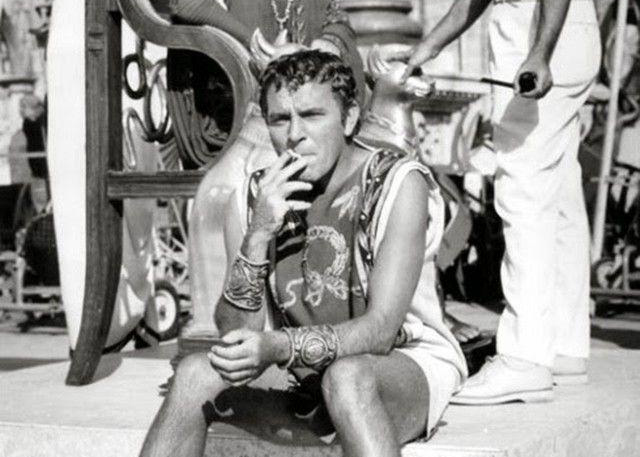 •R•S• tweet media