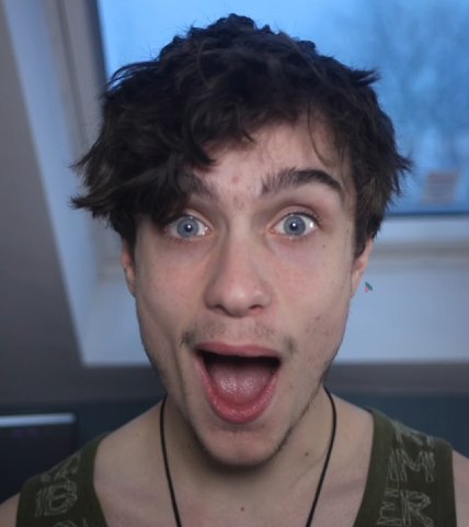 M1NTYxox tweet media