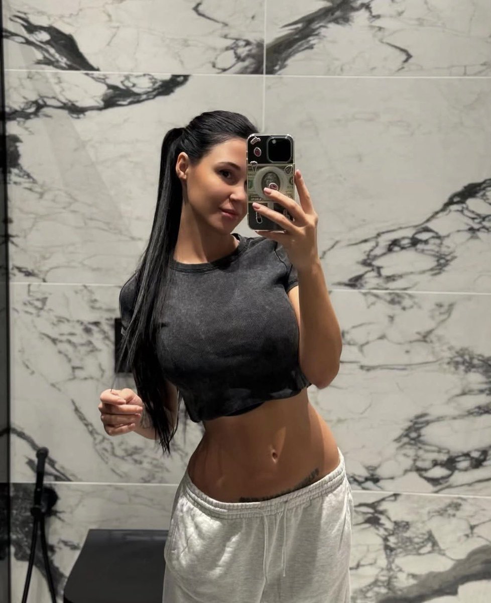 Celeste Scarlett tweet media
