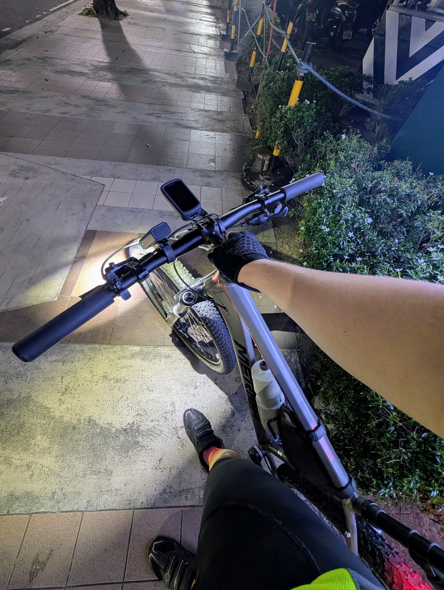 Siklista31's tweet image. Done Quick Night Ride ✅🌌🚴💪

#Cardio
#Siklista
#Padyak