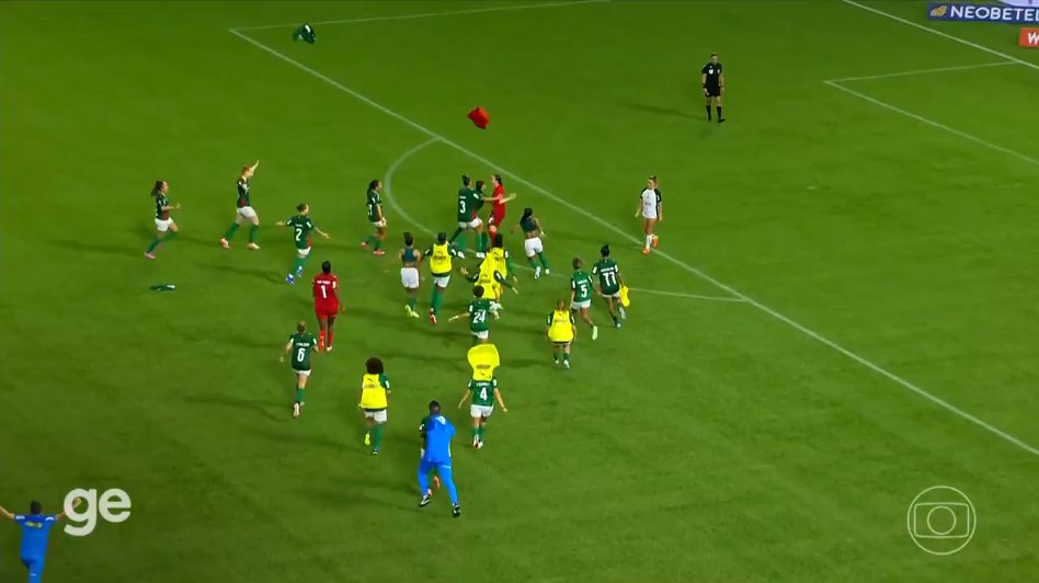 Futebol na TV tweet media