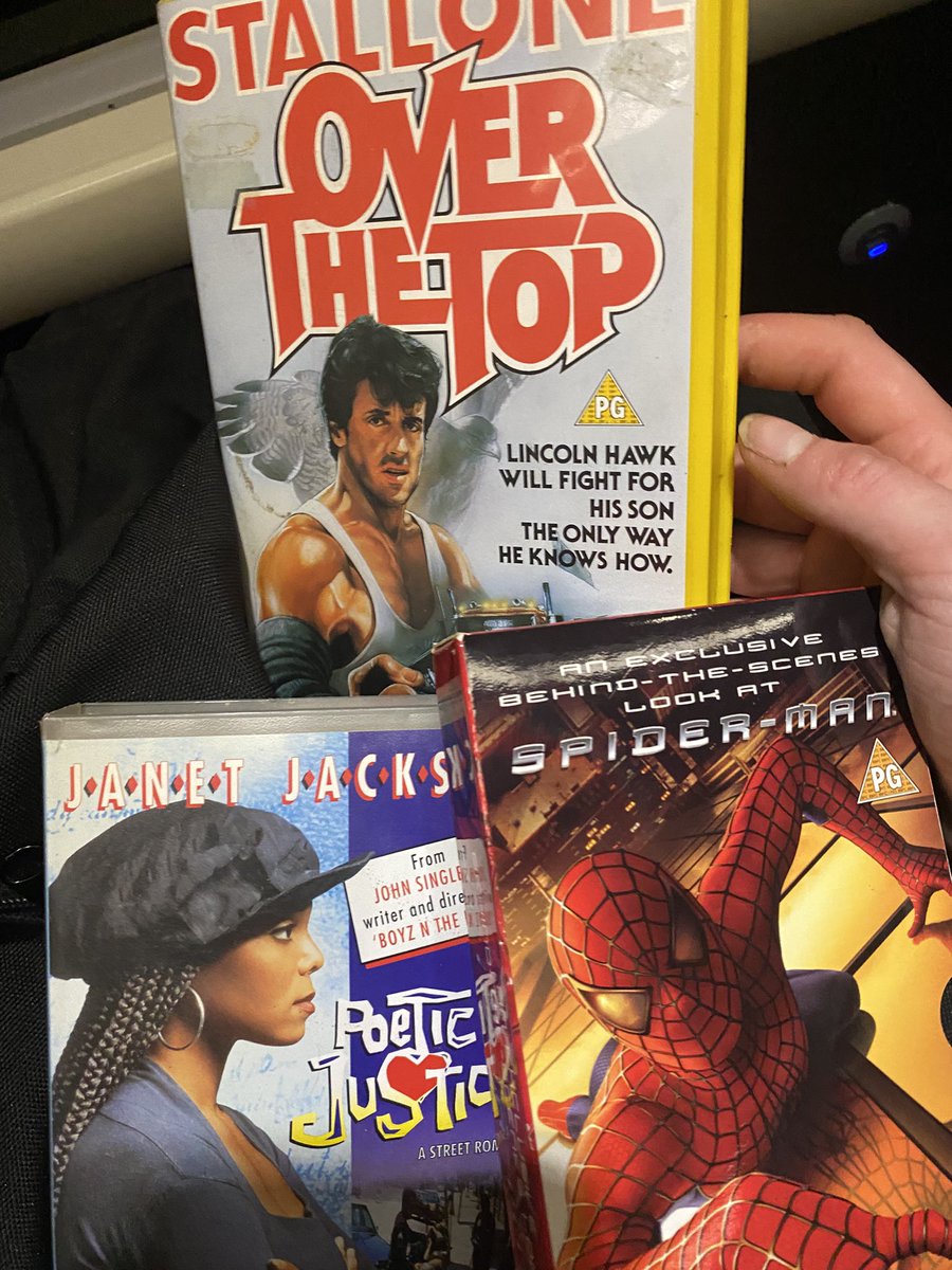 __ItzJason's tweet image. Great day out visiting a friend! I got these bad boy VHS finds! #exploring #vhs #dayout