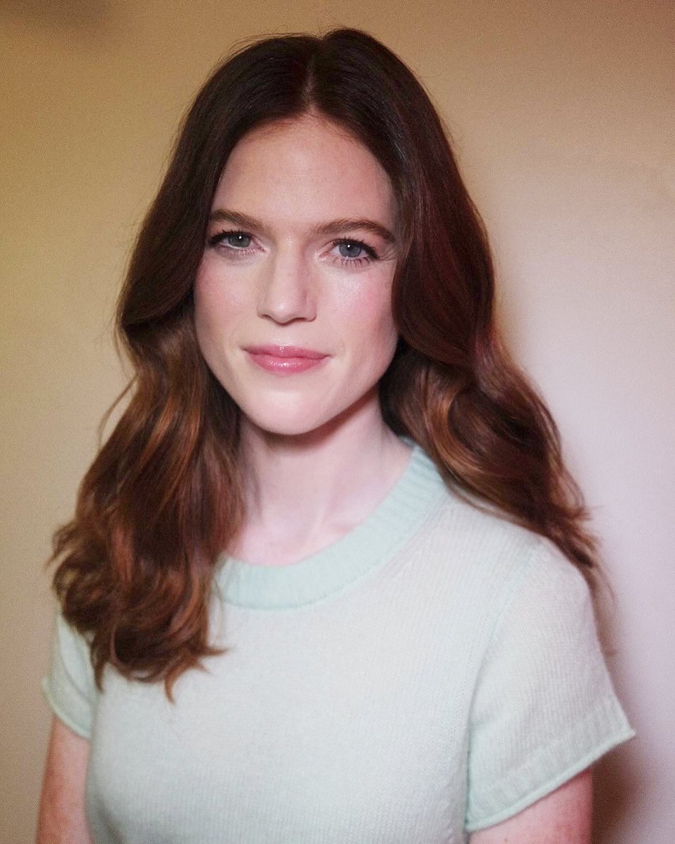 Rose Leslie Source tweet media