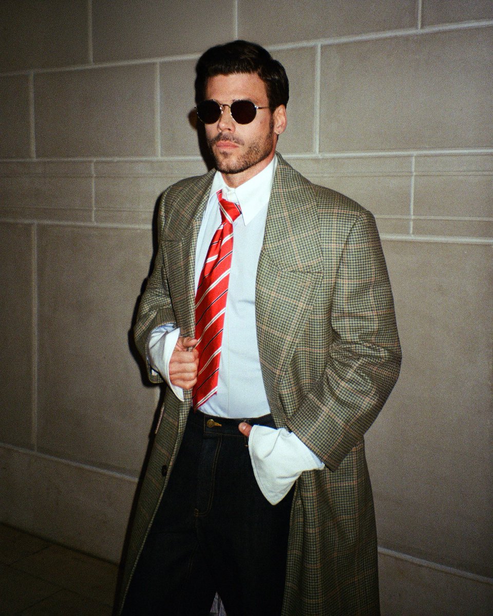 FilmUpdates's tweet photo. François Arnaud for Thom Browne https://t.co/i12MdcEImM