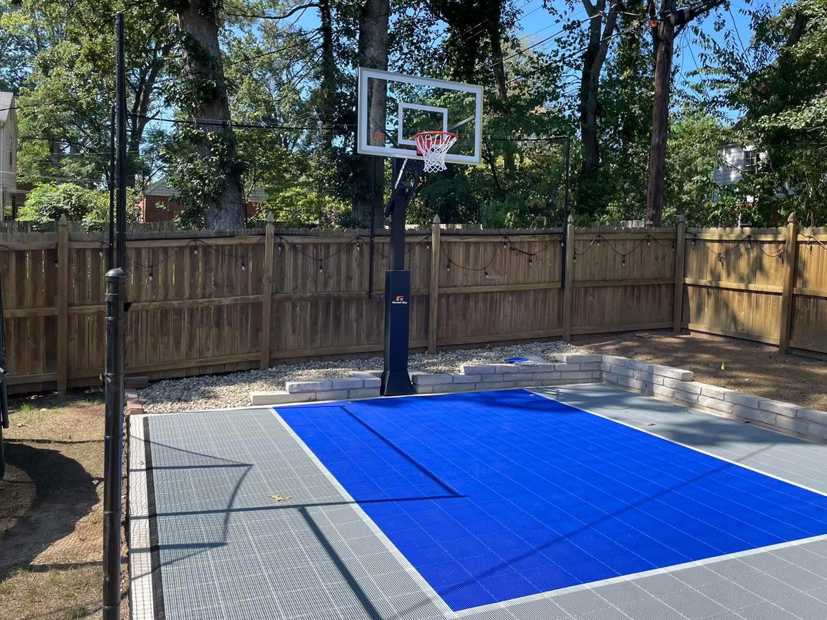 SportCourtSTL's tweet photo. Check out this recently installed court in Kirkwood! This court features our Gray and Bright Blue tile that fits this backyard perfectly to create the ultimate friends and family hangout. Interested In your own sport and game court? You dream it, we’ll build it.

📱636-283-0900 https://t.co/BxfbINDn3R
