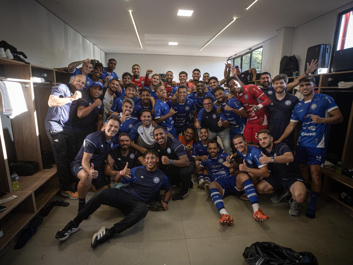 Adriano Souza tweet media