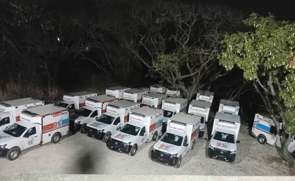 FabricioHN1's tweet photo. El partido nacional acaba de parar el Servicio de Emergencia 911, todas las ambulancias están estacionadas, causando un grave perjuicio a nuestra gente, exijo que las ambulancias vuelvan a brindar el servicio de emergencia a la población, en particular le solicito al señor @TommyZambranoM presidente del #CongresoNacional que devuelvan las ambulancias a Goascorán para sigan brindando servicio y salvando vidas.