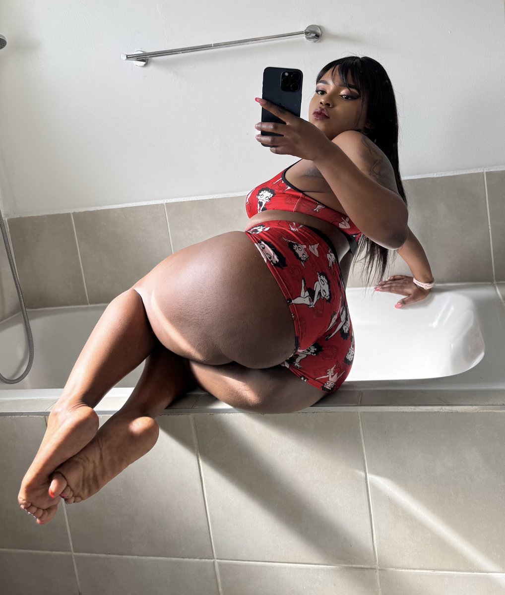BootyclapperI87's tweet photo. Shorts all up in my booty😈 https://t.co/KohjpYQ9zg