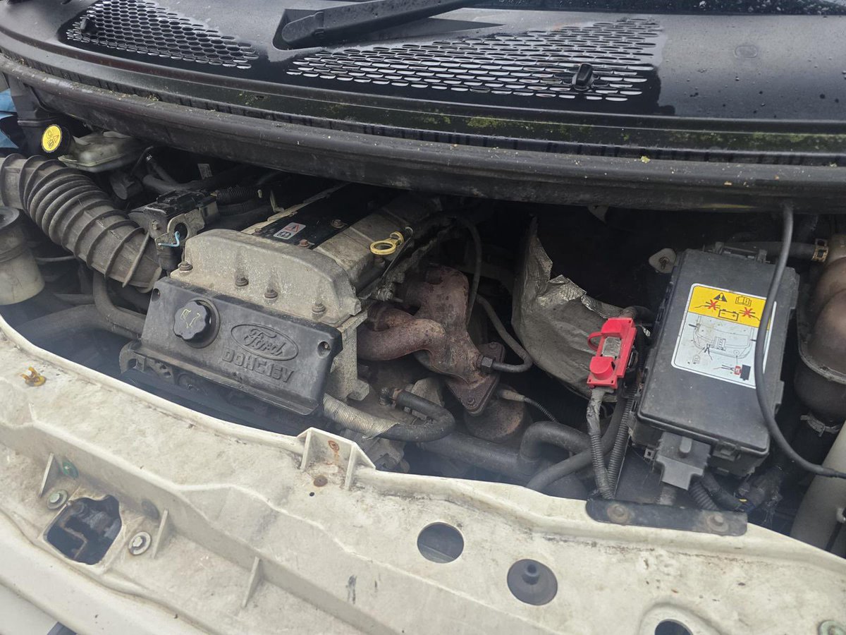 GidiOracle01's tweet photo. Still Available ✨✨✨
Ford Transit High-Roof
Cargo Bus
2005 Model
16V Engine Type
Petrol & Gas Engine
Propeller & Back axle
🏷️N16,000,000
#CleanStocks🎗️ https://t.co/62LikdZpux