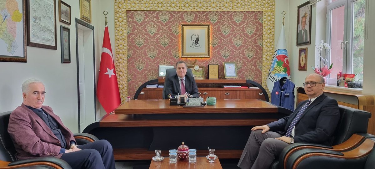 Diyanet İşleri Başkanlığı Rehberlik ve Teftiş Başkanlığı Başmüfettişi Dr. Latif AKÇA, İlçe Müftüsü Ömer ÇOBAN’ın eşliğinde Kaymakam Selami KAPANKAYA’yı makamında ziyaret etti.

<a href="/ManisaValiligi/">Manisa Valiliği</a> <a href="/_vahdettinOZKAN/">Vahdettin Özkan</a> <a href="/KapankayaSelami/">SelamiKapankaya</a> <a href="/TurgutluMftlg/">Turgutlu İlçe Müftülüğü</a> 

turgutlu.gov.tr/diyanet-isleri…