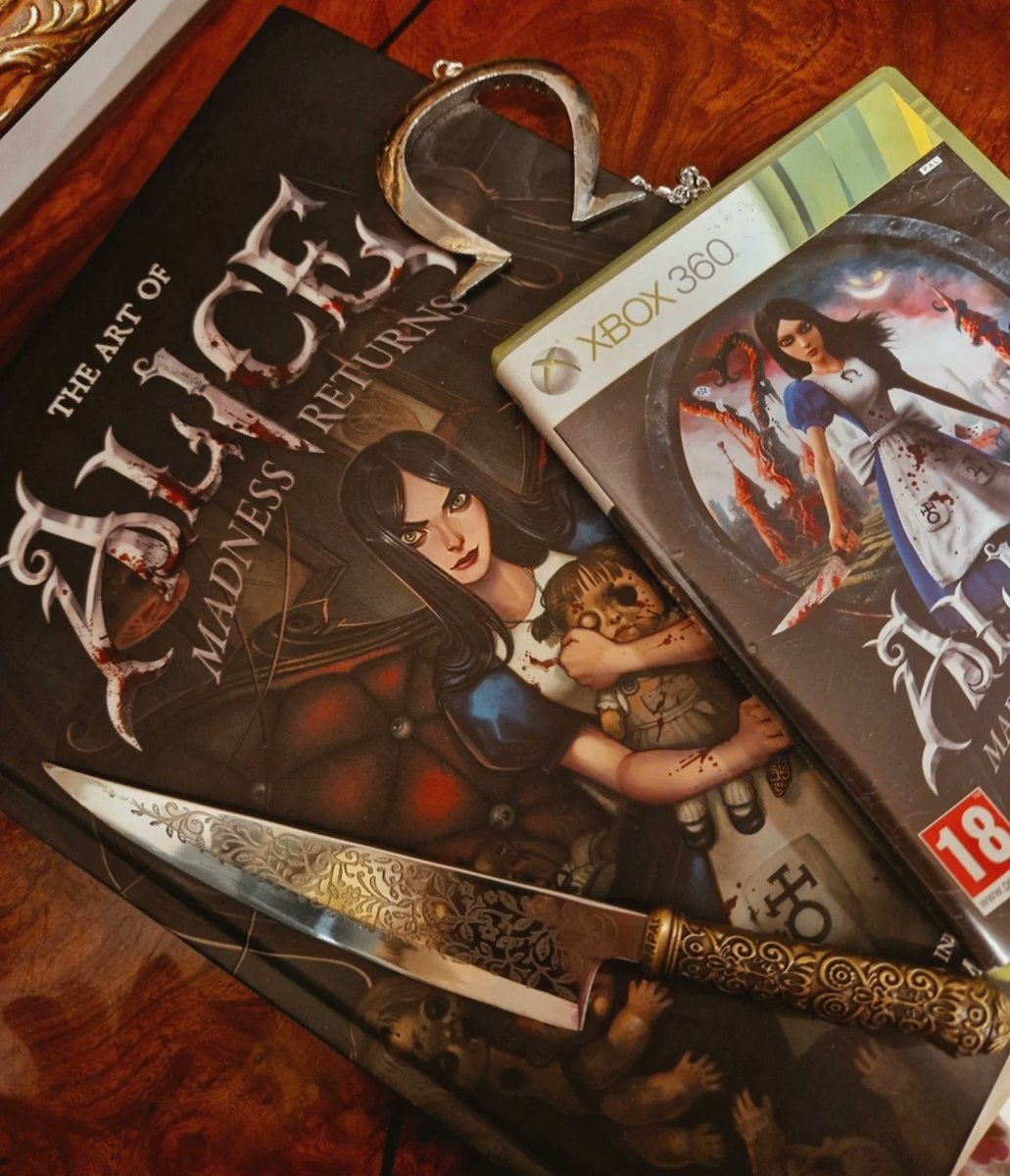 unlucky_Gurl_'s tweet image. My dear Alice Madness Returns 🔪🌹