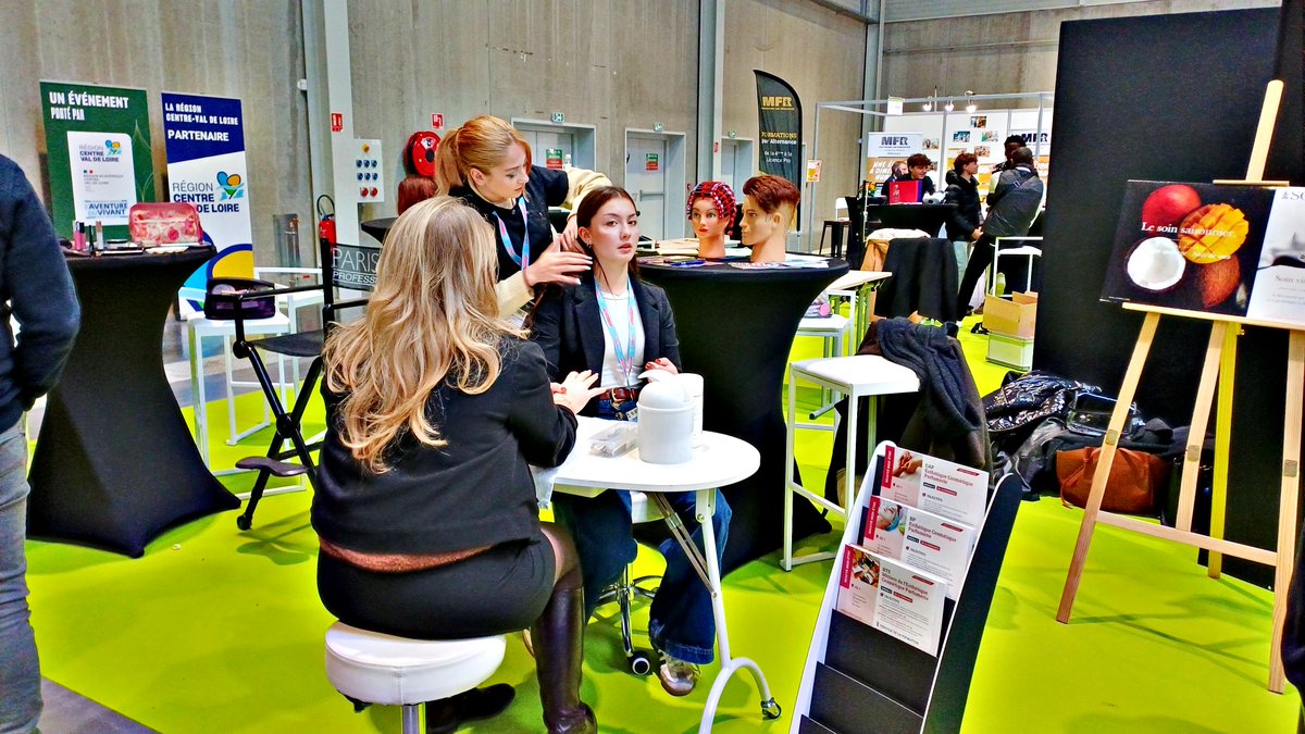 RCValdeLoire's tweet image. #Orientation 🏫
📸 Retour en images sur notre forum de l'orientation d'#Orléans à CO'Met ! Exposants et visiteurs, merci d'être venus aussi nombreux 🙏

📅 Nous vous donnons RDV à :
📍 Gien le 12 février
📍 Villemandeur le 6 mars

🔗 rcvl.fr/orientation-20…