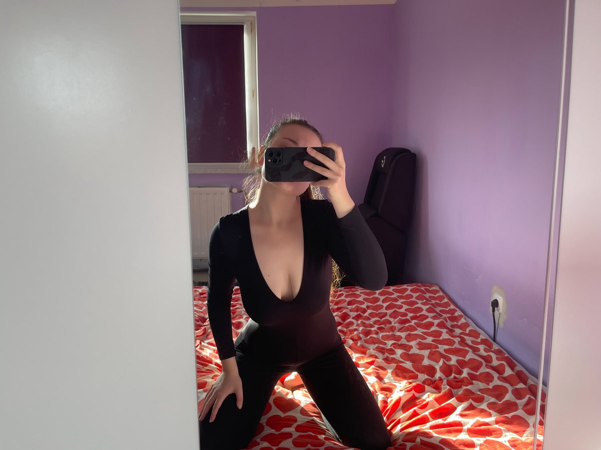 luxinka11's tweet image. Krásný pondělí přeji 😘 taky u vás napadl sníh?🤔