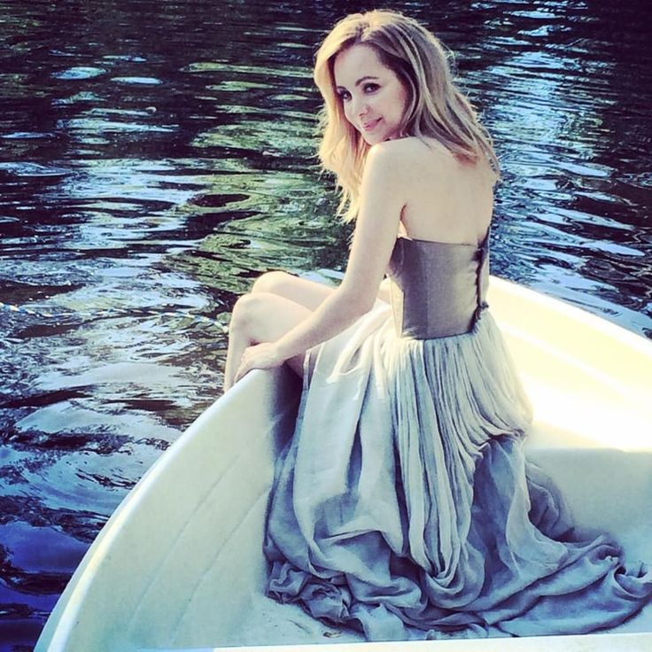 E M M A L I N E 👻 | fiction | fake | tweet media