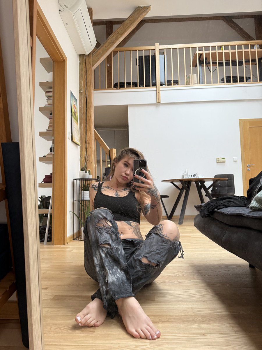 Anna Valentyna tweet media