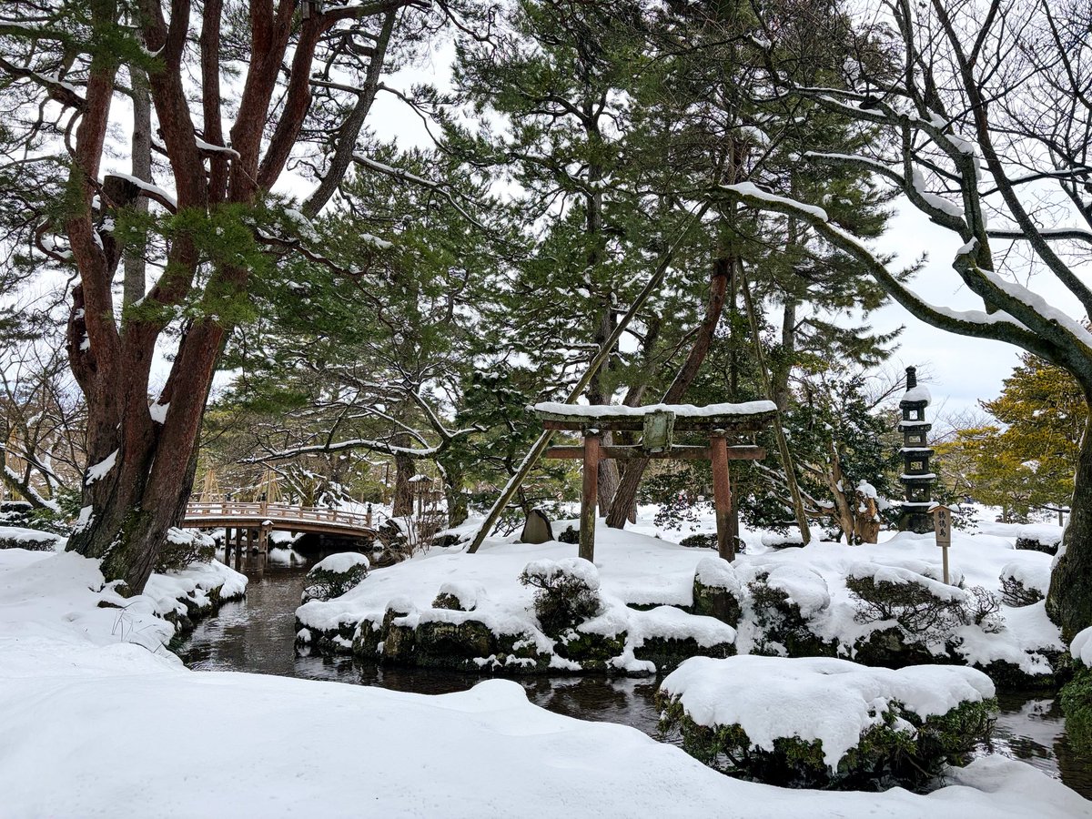 Yuug7210's tweet photo. 金沢城🏯（1枚目）
兼六園🌲（2,3枚目）
長町武家屋敷跡🏮（4枚目） https://t.co/9mfKK56wC4
