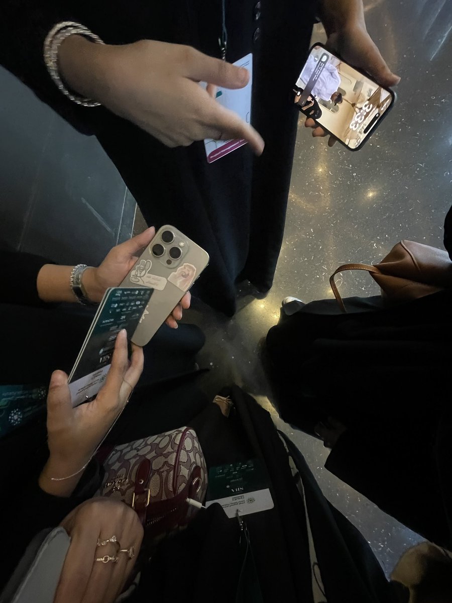 ‏SARA | سارة العضيلة tweet media