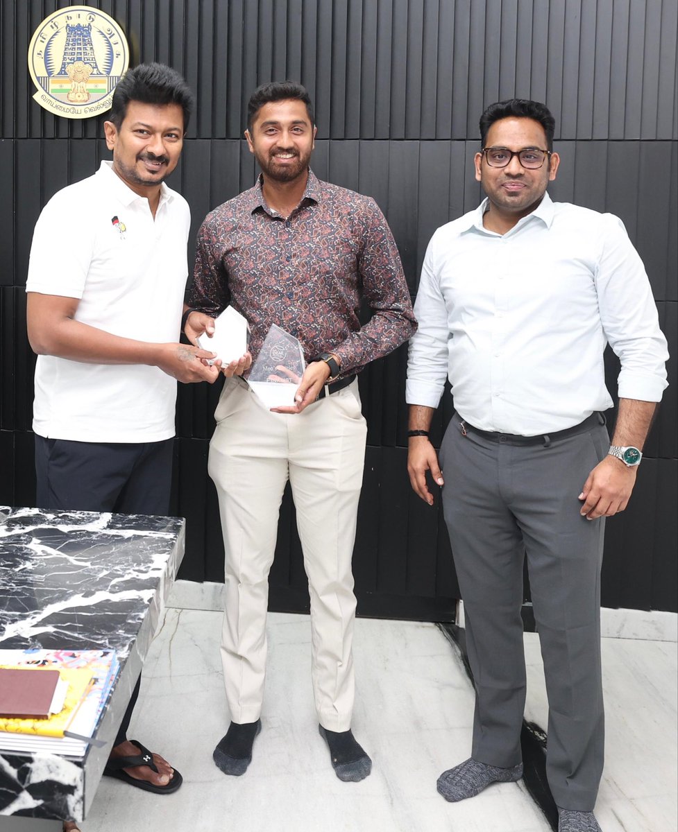 Udhaystalin's tweet photo. ஆஸ்திரேலியாவில் அண்மையில் நடைபெற்ற Australian Open Deaf Slam - 2026 டென்னிஸ் போட்டியில் இந்தியா சார்பில் பங்கேற்று ஒற்றையர் மற்றும் இரட்டையர் பிரிவில் இறுதிப்போட்டி வரை சென்று, இரண்டாம் இடத்தைப் பிடித்த மாற்றுத்திறன் வீரர் தம்பி பிரித்திவ் சேகரை ��ன்று நேரில் சந்தித்து வாழ்த்தினோம்.

சர்வதேச அளவிலான மாற்றுத்திறனாளிகளுக்கான டென்னிஸ் போட்டியில் பல்வேறு சாதனைகளைப் புரிந்து வரும் செவி மாற்றுத்திறன் வீரர் தம்பி பிரித்திவ் சேகரின் வெற்றி பயணம் தொடரட்டும்.

அவருக்கு எல்லா வகையிலும் நம் #திராவிட_மாடல் அரசு துணை நிற்கும். @SportsTN_