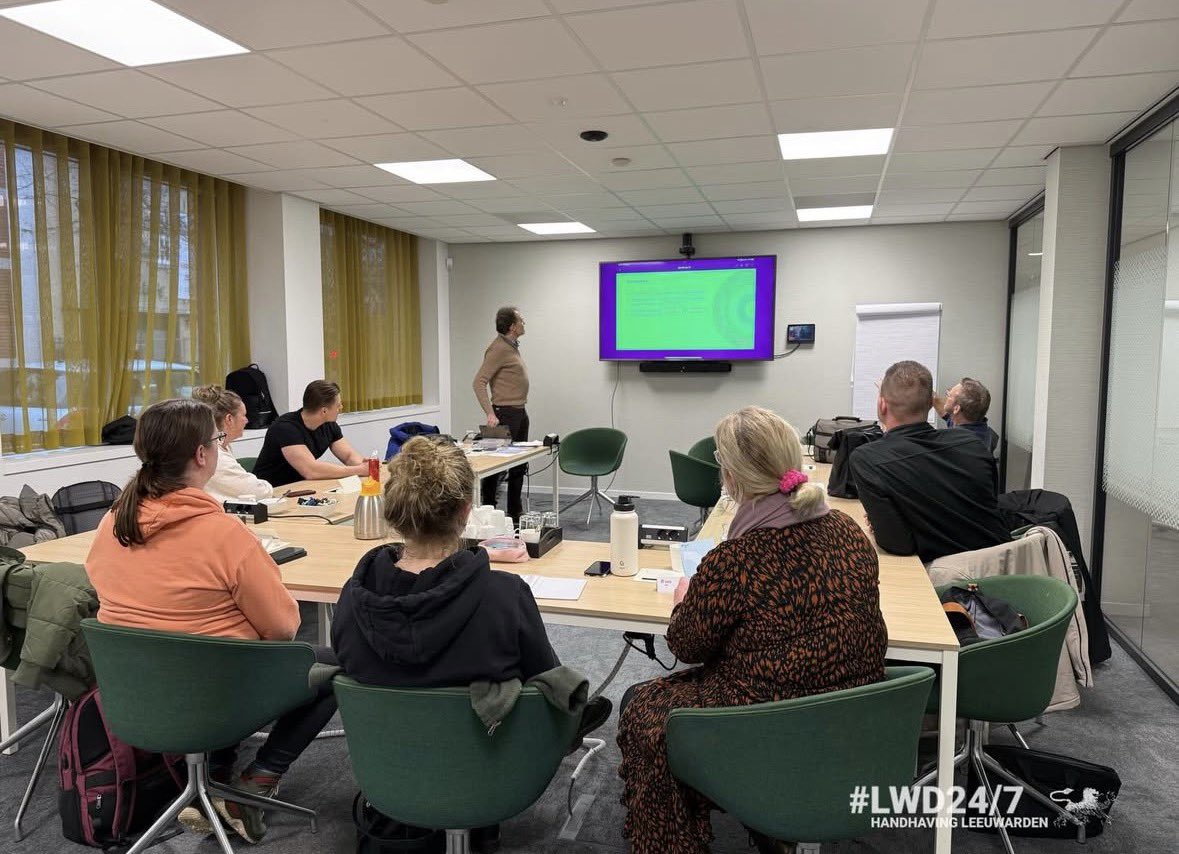 Op 27 en 28 januari hebben onze coördinatoren, op uitnodiging van handhaving SWF deelgenomen aan de TCO-training (Team Collegiale Opvang).

De training werd verzorgd door ARQ ivp en ging onder andere over het opvangen en ondersteunen van collega’s na (heftige) gebeurtenissen.