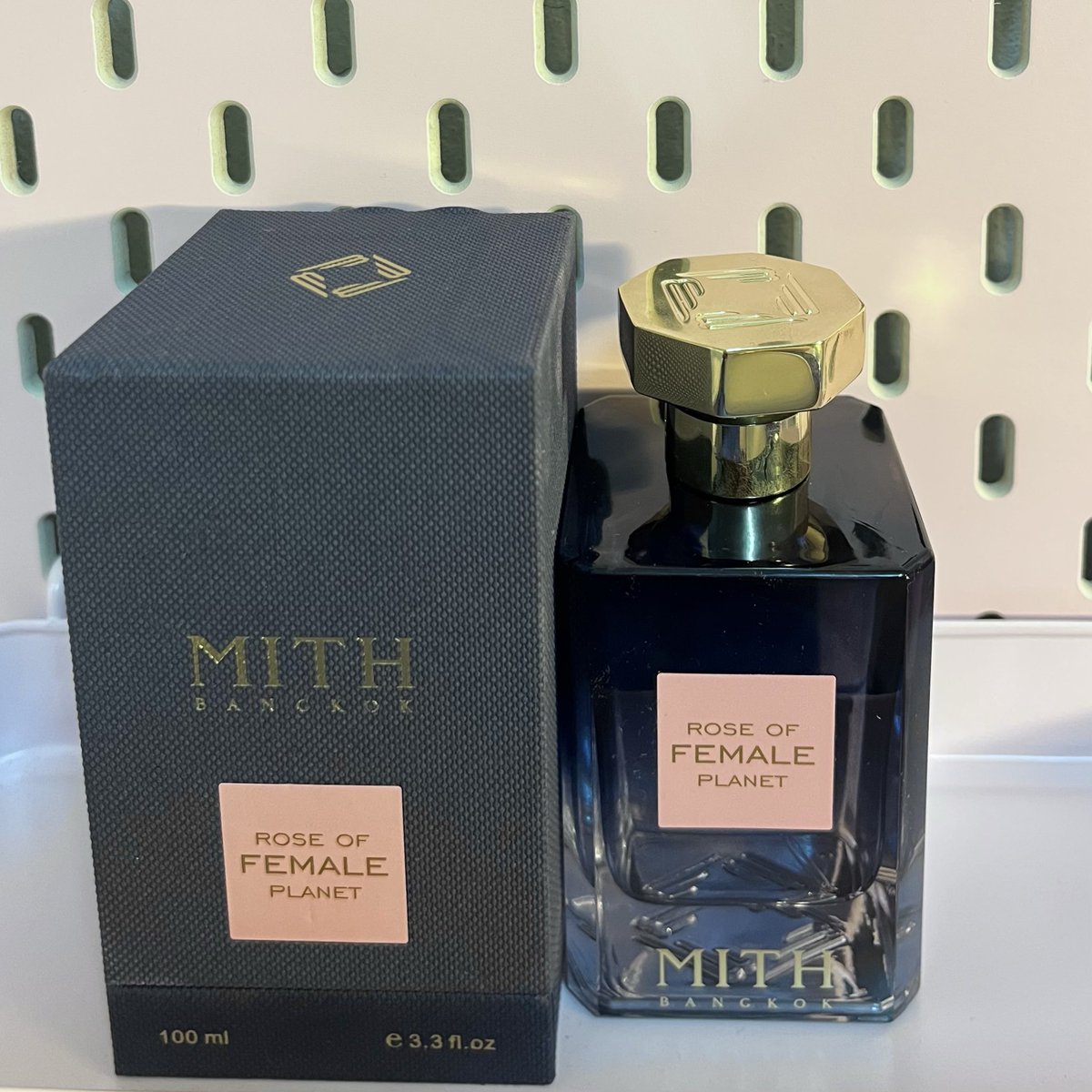 prefer_ppp's tweet photo. ส่งต่อ

น้ำหอม Mith กลิ่น rose of female planet 100ml.

ส่งต่อ 1250 รวมส่ง

เหลือ 99%

ฉีดไป 2 ครั้ง (ส่งต่อเพราะไม่เหมาะกับตัวเอง)
*ของแท้ ซื้อจาก lazada official 

สนใจ สอบถามสั่งซื้อ dm ka
#ส่งต่อ #mithbangkok #ส่งต่อเครื่องสําอาง #ส่งต่อคสอมือ2 #ส่งต่อสกินเเคร์ #น้ําหอม https://t.co/5XQa0lzKyh