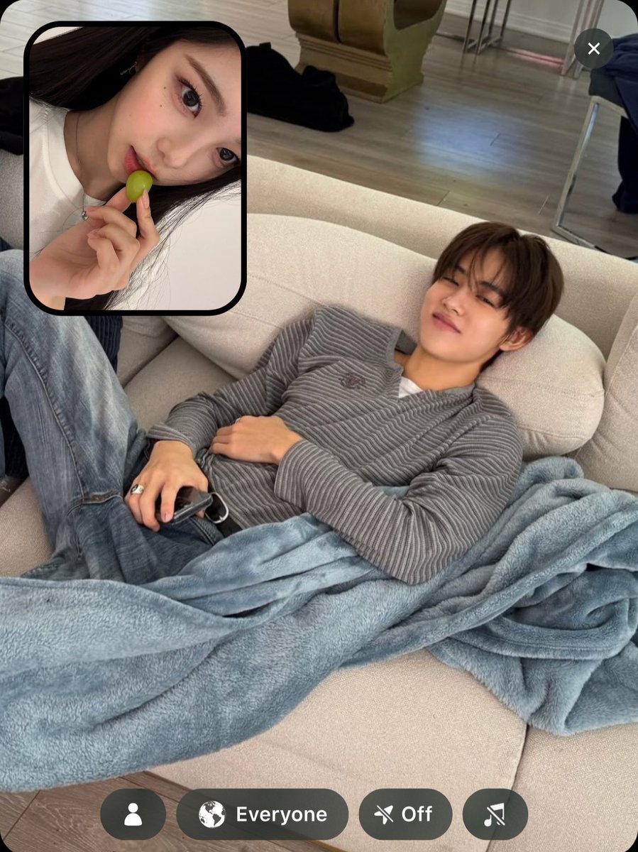 aesy 🦭 tweet media