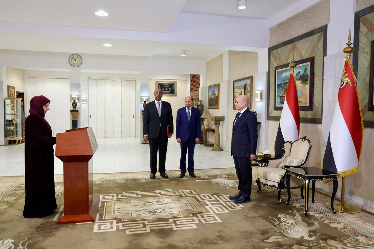 أتوجه بالشكر للقيادة السياسية على الثقة بتكليفي حقيبة وزارة التخطيط والتعاون الدولي.
وإذ أعتز بهذا التكليف، أؤكد التزامي بالعمل بكل إخلاص ومسؤولية لخدمة الوطن، وتعزيز التعاون الدولي ودعم سياسات التخطيط والتنمية بما يخدم أهداف التنمية الوطنية.