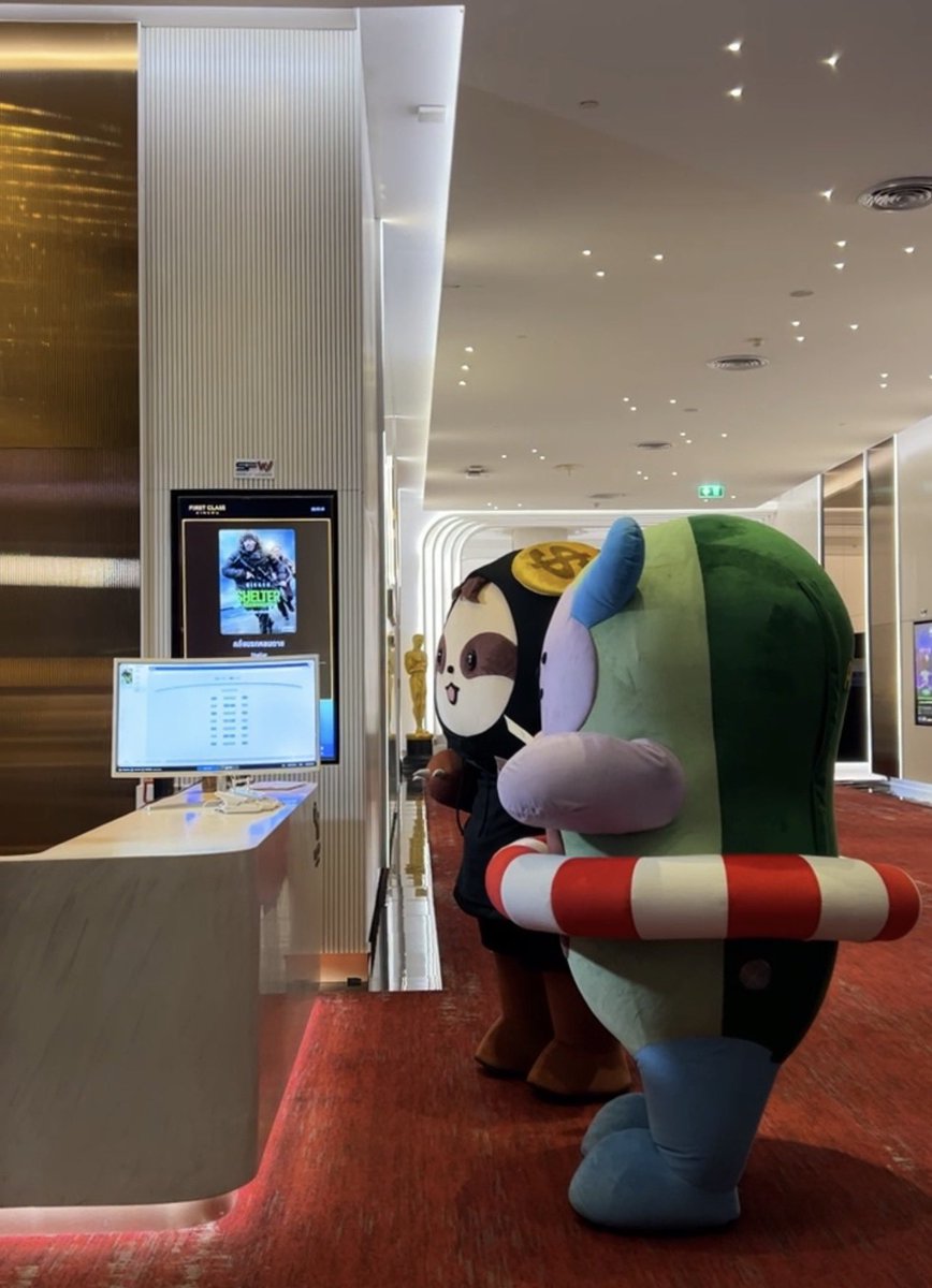 c33w_k's tweet image. มีโมเม้นกว่าพ่อมันจริงๆ 
#เชี่ยนรวย