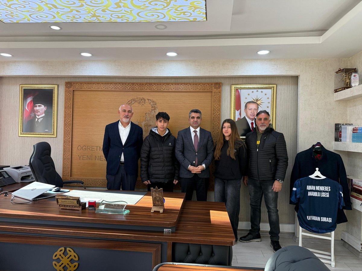 🔹BİLEK GÜREŞİ VE KARATE BRANŞLARINDA ELDE EDİLEN BAŞARILAR ✨

🔸Şehit Mehmet Bora Tayfur Anadolu Lisesi öğrencilerimizden;

💪🏻 Bilek Güreşi branşında

🥇 İl 1.si, 
🥈Bölge 2.si ve 
🏅Türkiye 4.sü olma başarısı gösteren Edanur BAYRAM ile