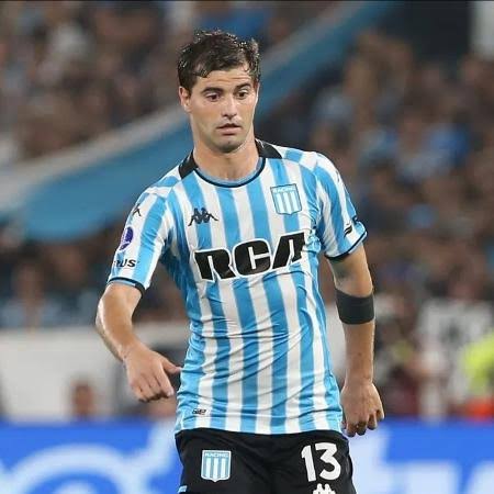 guilhermec1914's tweet image. Palmeiras precisa de um camisa 5 e um zagueiro, esse cara aqui faz as duas funções, precisamos demais de um jogador semelhante a esse, acordem, Nino nao vem por hora, entao negociem com o Racing. 

Santi Sosa é o nome.