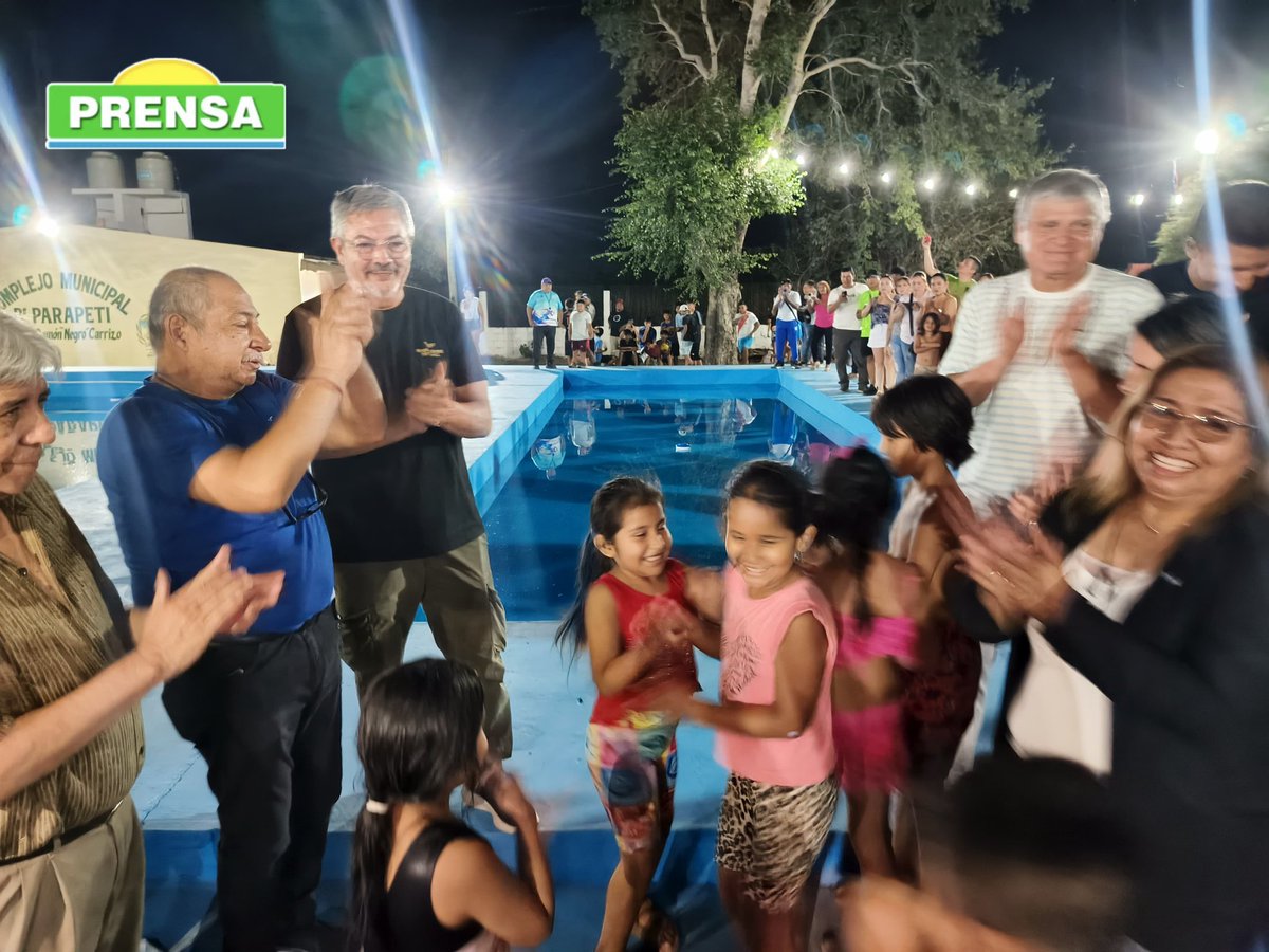 TejerinaFabian's tweet photo. 🏊INAUGURACIÓN DEL COMPLEJO SOCIAL Y DEPORTIVO MUNICIPAL EN EL BARRIO PARAPETÍ DE LA ESPERANZA 

Quiero destacar que el Complejo será gratuito y estará abierto para todos los niños y niñas de La Esperanza, abarcando sus barrios y lotes.

Gestión Ramón "Negro" Carrizo https://t.co/RLCa5TTSjk