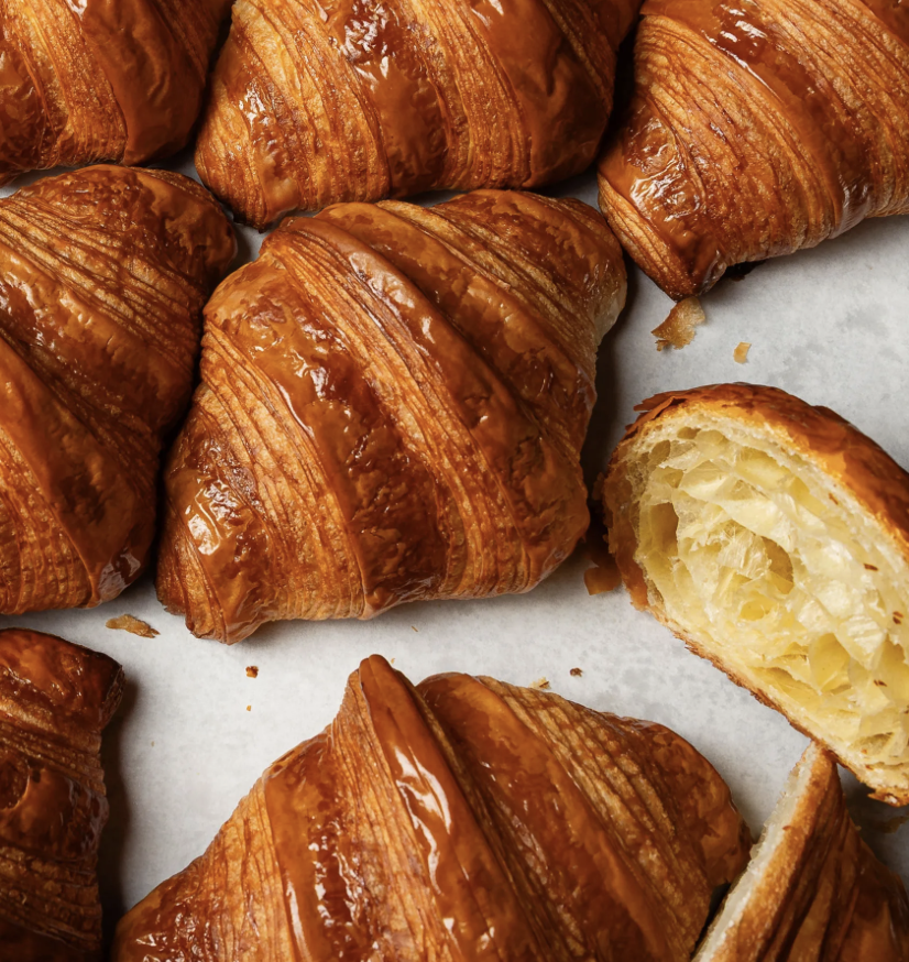 _we_love_food's tweet photo. Donut or Croissant? https://t.co/skKDxb9mCV