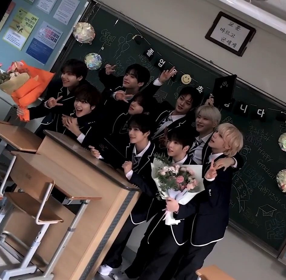 le1130_h2's tweet photo. 청춘이라는 말이 너무 잘 어울리는 그룹 https://t.co/ViGgQMVi88