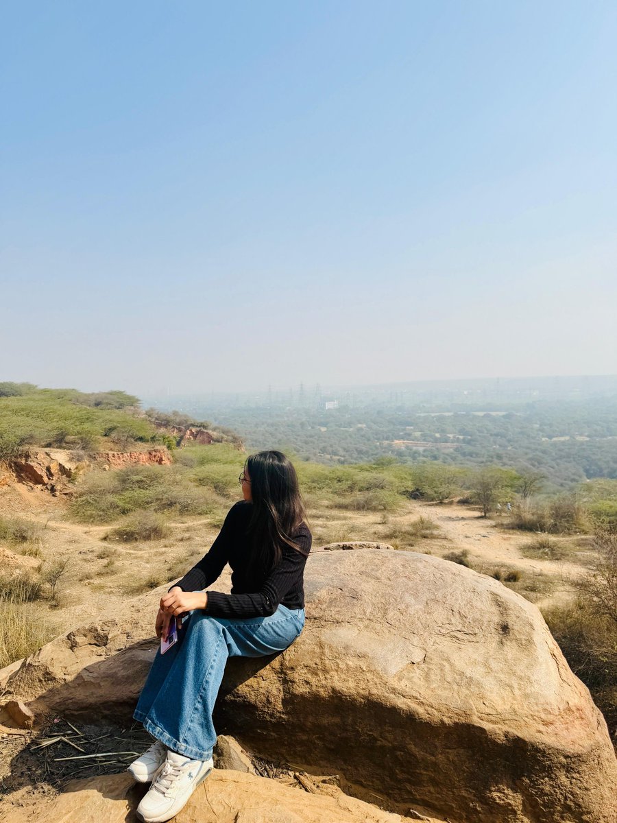 jiya_9006's tweet image. Not just training, but real memories ✨
So lucky to work with people who feel like family 💙
This Leopard Trail trek with @Ecoconnect_512 was truly special⛰️.
Grateful for these moments and this journey 💚
#TeamBonding #EcoFamily
 #GoodTimes #EcoconnectLife