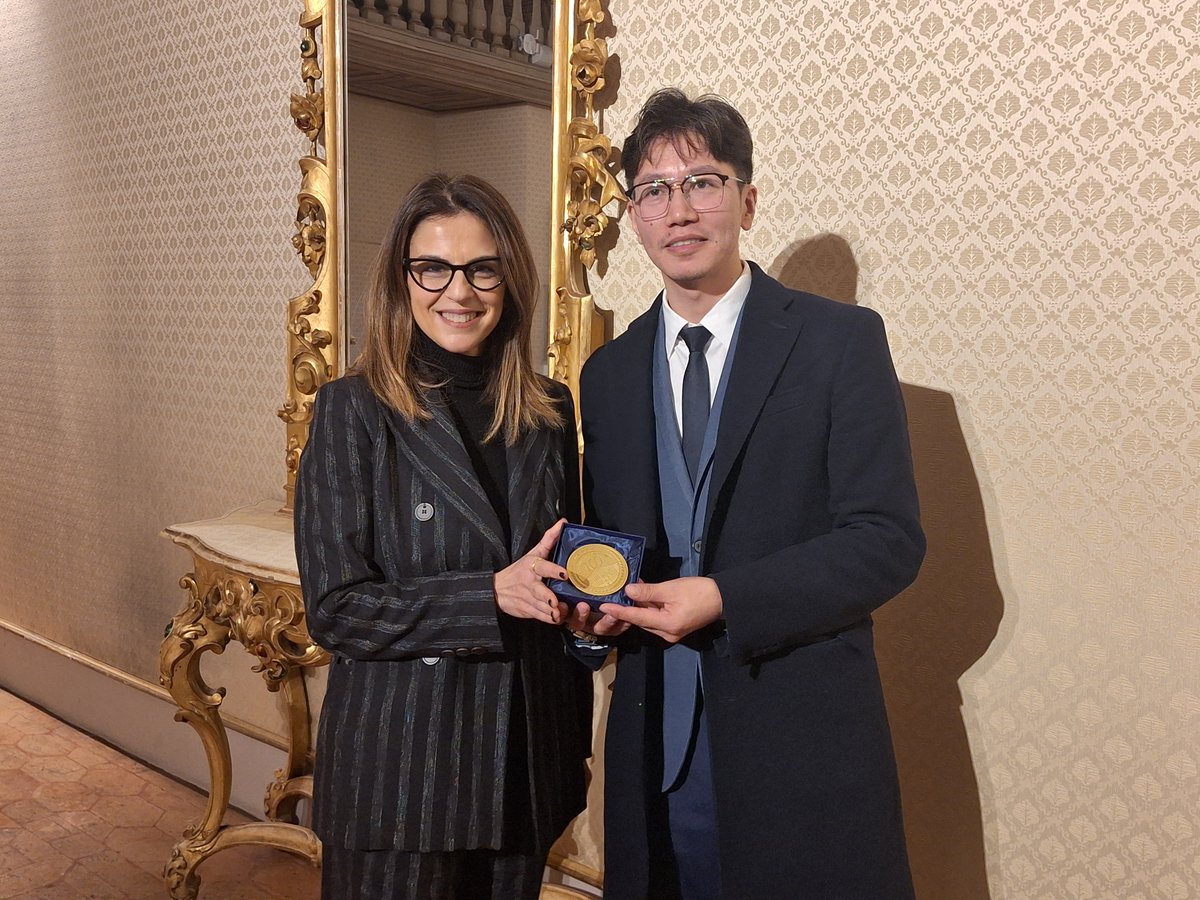 Università per Stranieri di Perugia tweet media