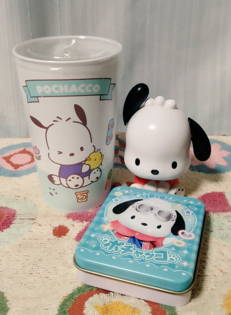 友人からもらったポチャッコづくしのバレンタインの友チョコ🍫