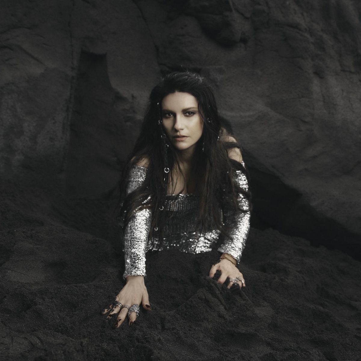 Laura Pausini Fan Account | The ICON tweet media