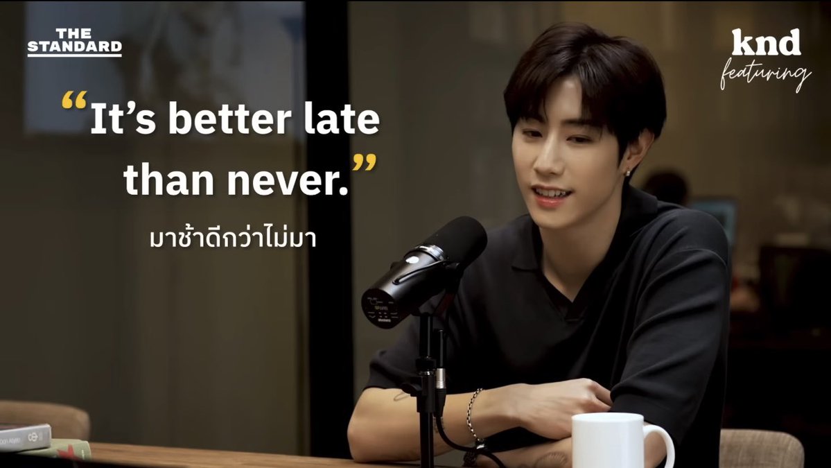AumYaowalack's tweet image. Mark Tuan : It’s better late than never 
มาช้าดีกว่าไม่มา
.
Me : นี่เคยแบบมีความรู้สึกนิดๆนะว่าทำไมเรามารู้จักกันช้าจัง ตอนนั้นฉันทำไรอยู่ แต่ก็อย่างที่มาร์คบอกถึงจะมาช้าแต่ก็ยังดีกว่าไม่มา ฮือ!จะรักและซัพพอร์ตมาร์คอยู่ตรงนี้เสมอนะ🥹🤍