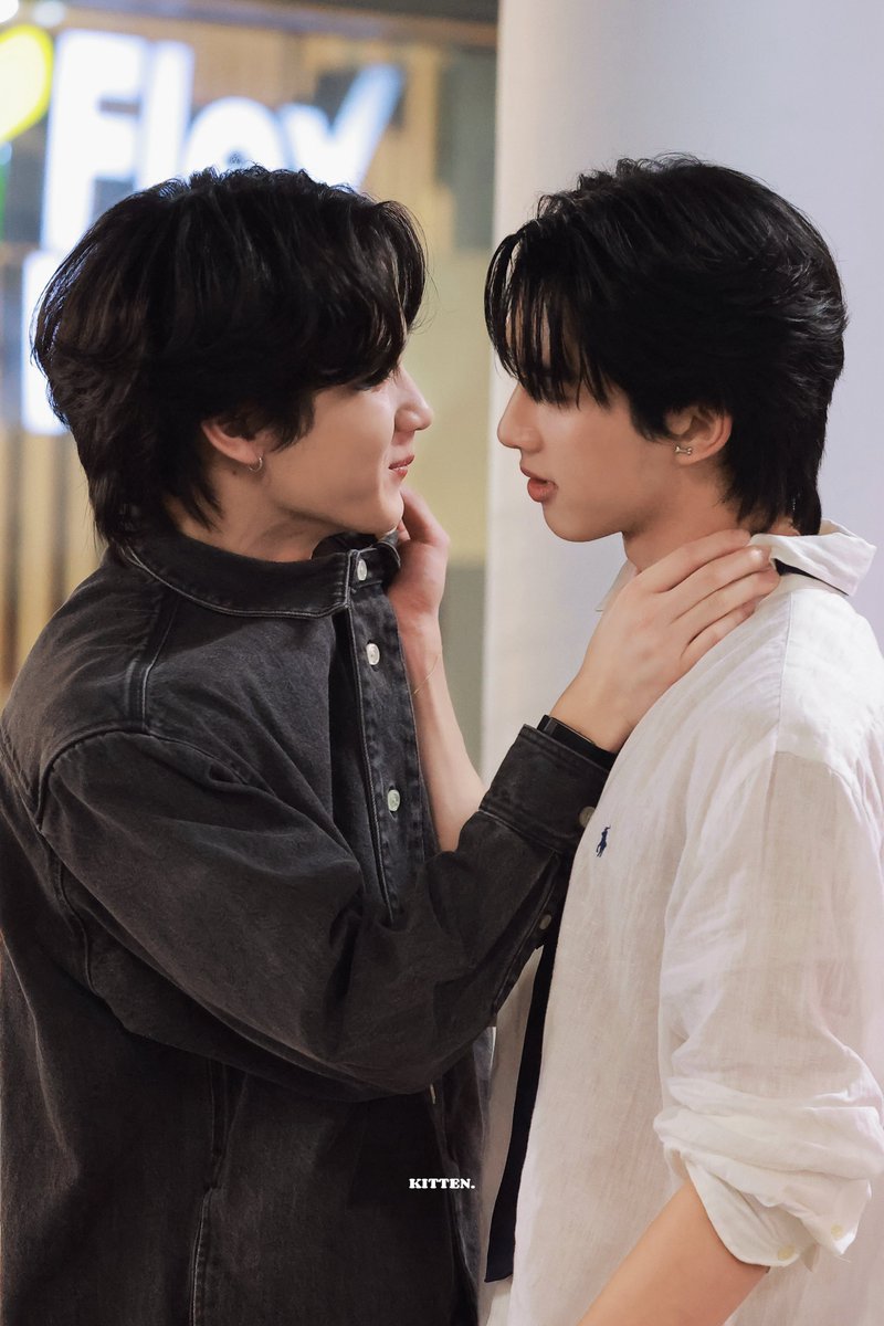 ตั้มโอ๋ พร้อมต่อยแล้วค้าบบ 

LOVE ME IF YOU SWEAR FIRST EP

#MuTeLuvLoveMeIfYouSwearEP1 
#surfjava