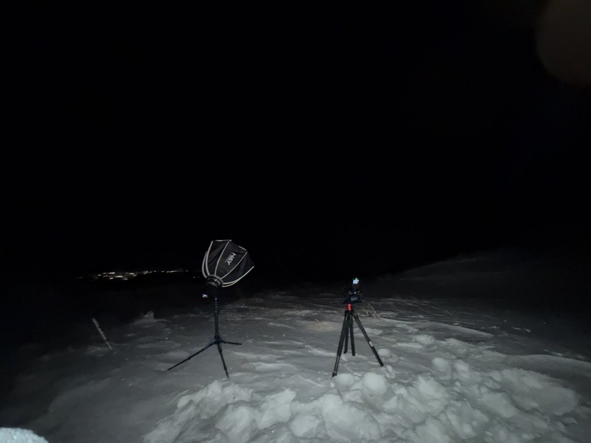 -10°Cの夜の雪x星の世界でのセルフィー

静かすぎて1人で撮るのが怖くなってきた
&amp;手が倅みすぎて
2時間の撮影で限界を迎えました🥹

筋トレして出直します🥹