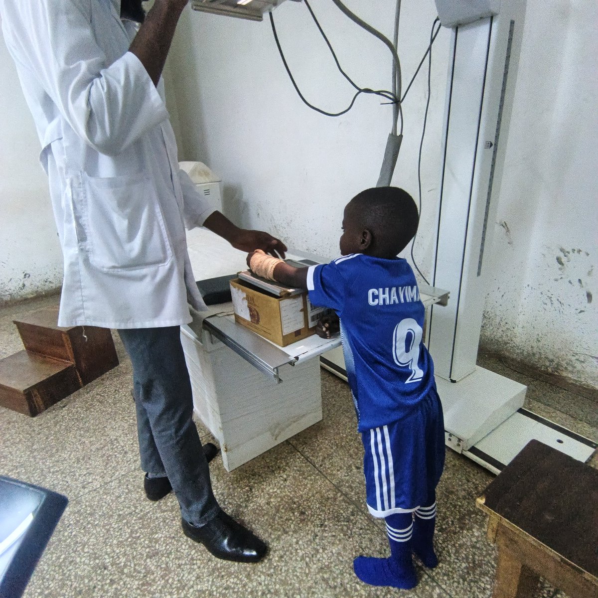 MedVilla11's tweet photo. Omupiira simwangu Chayimani has broken in hand in training. Mbu he scored a beautiful goal nakuba summer (sama) to celebrate. https://t.co/0k98caWslX
