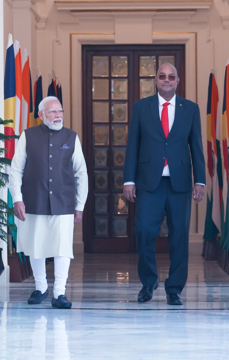 narendramodi's tweet image. Had a productive meeting with President Patrick Herminie of Seychelles earlier today. His visit comes at a time when Seychelles is celebrating the 50th year of its Independence and the 50th anniversary of India-Seychelles relations. Our nations are connected by history and a…