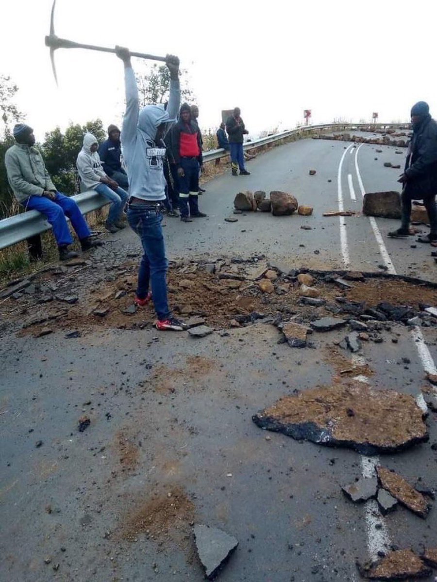 iamyesyouareno tweet media