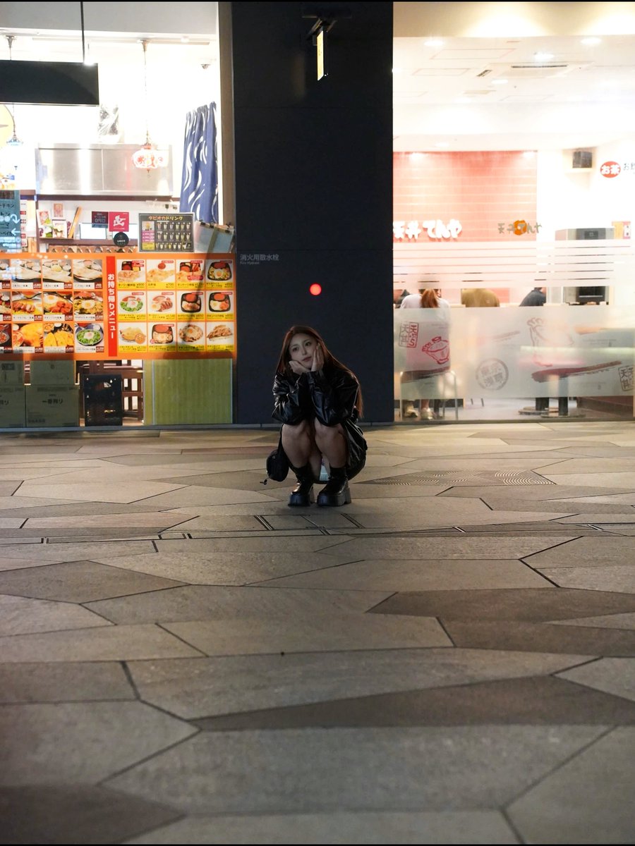 ririkadayon's tweet photo. こんな時間から起きてる人なんていないからいっか！ https://t.co/CvMMqGnQ33